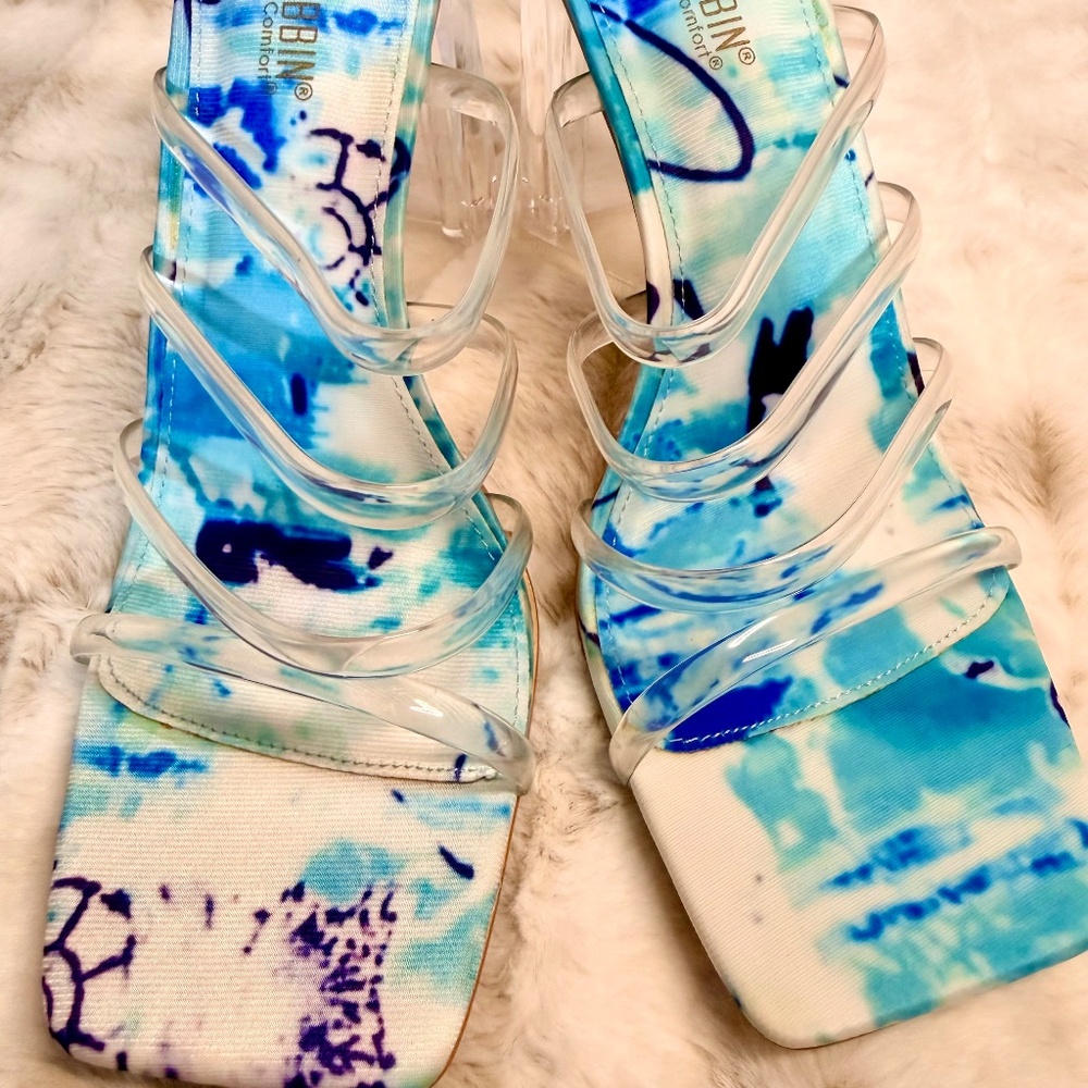 Cape Robbin 4.5" Marbled Blue & White Wedge Heel With 4 Clear Straps Sandal - Picture 6 of 11